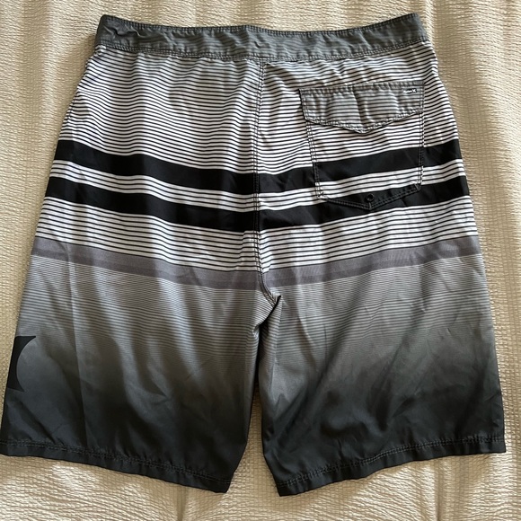 Hurley Mens Board Shorts | Size 34 | Gray, Black, White | Very good condition - Picture 2 of 4